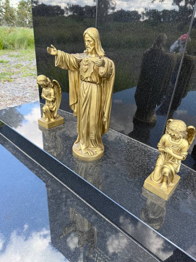 Issa memorial by RIP Memorials
